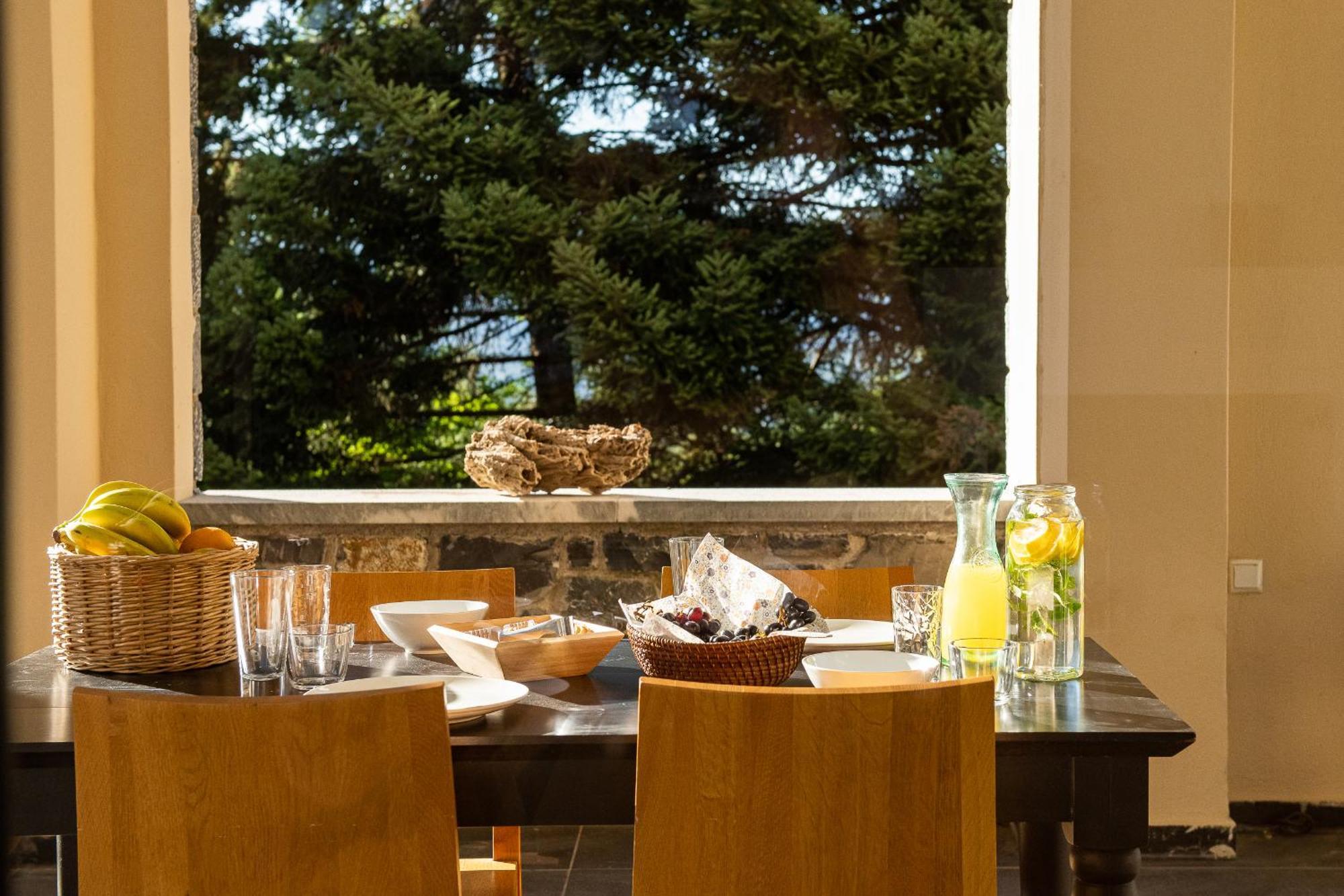 Natura Hotel Vitina Buitenkant foto
