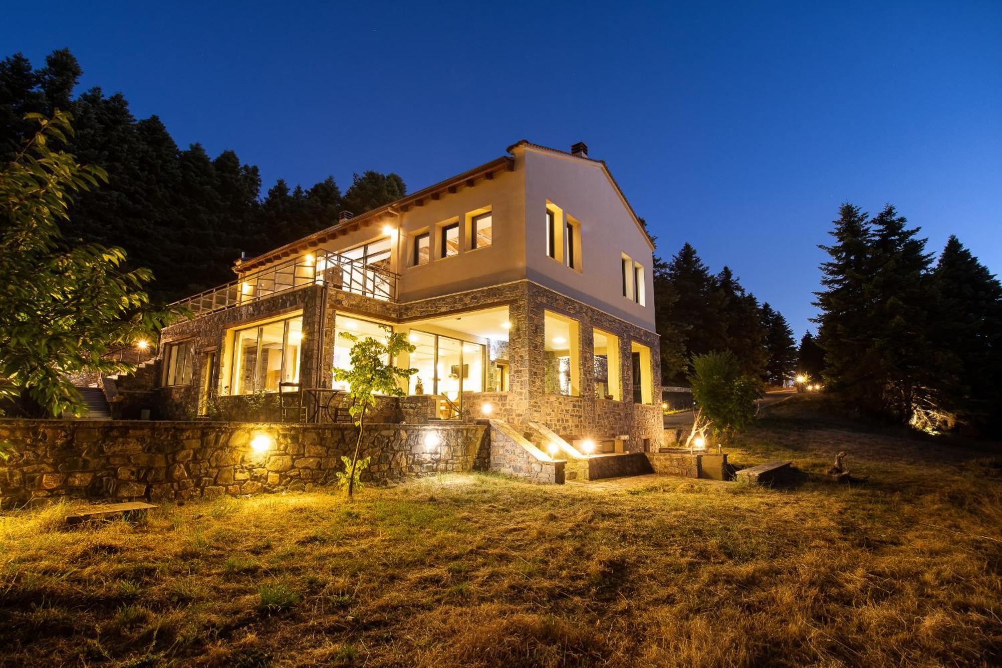 Natura Hotel Vitina Buitenkant foto