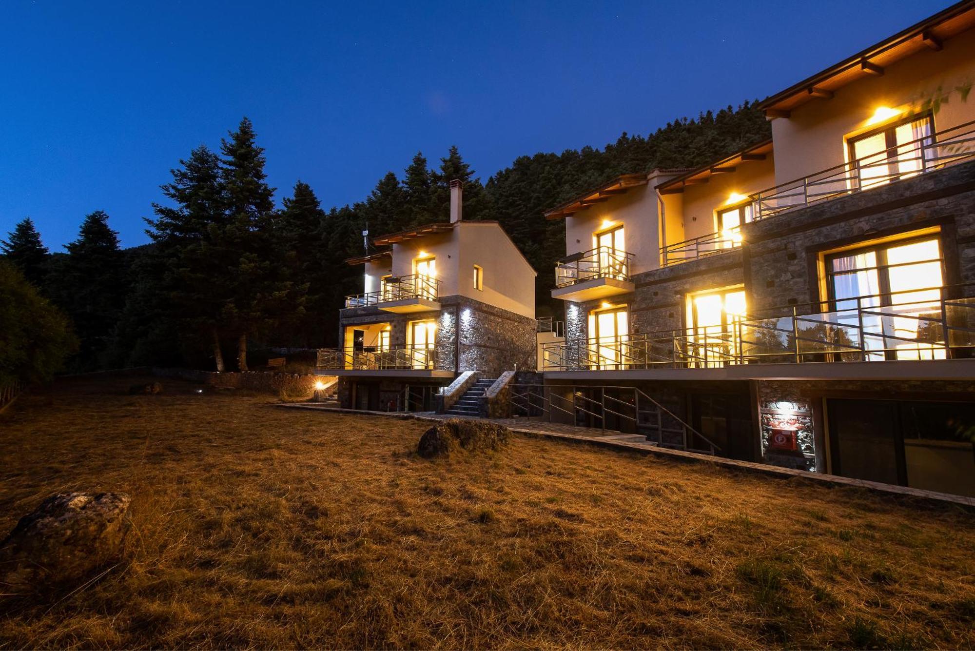 Natura Hotel Vitina Buitenkant foto