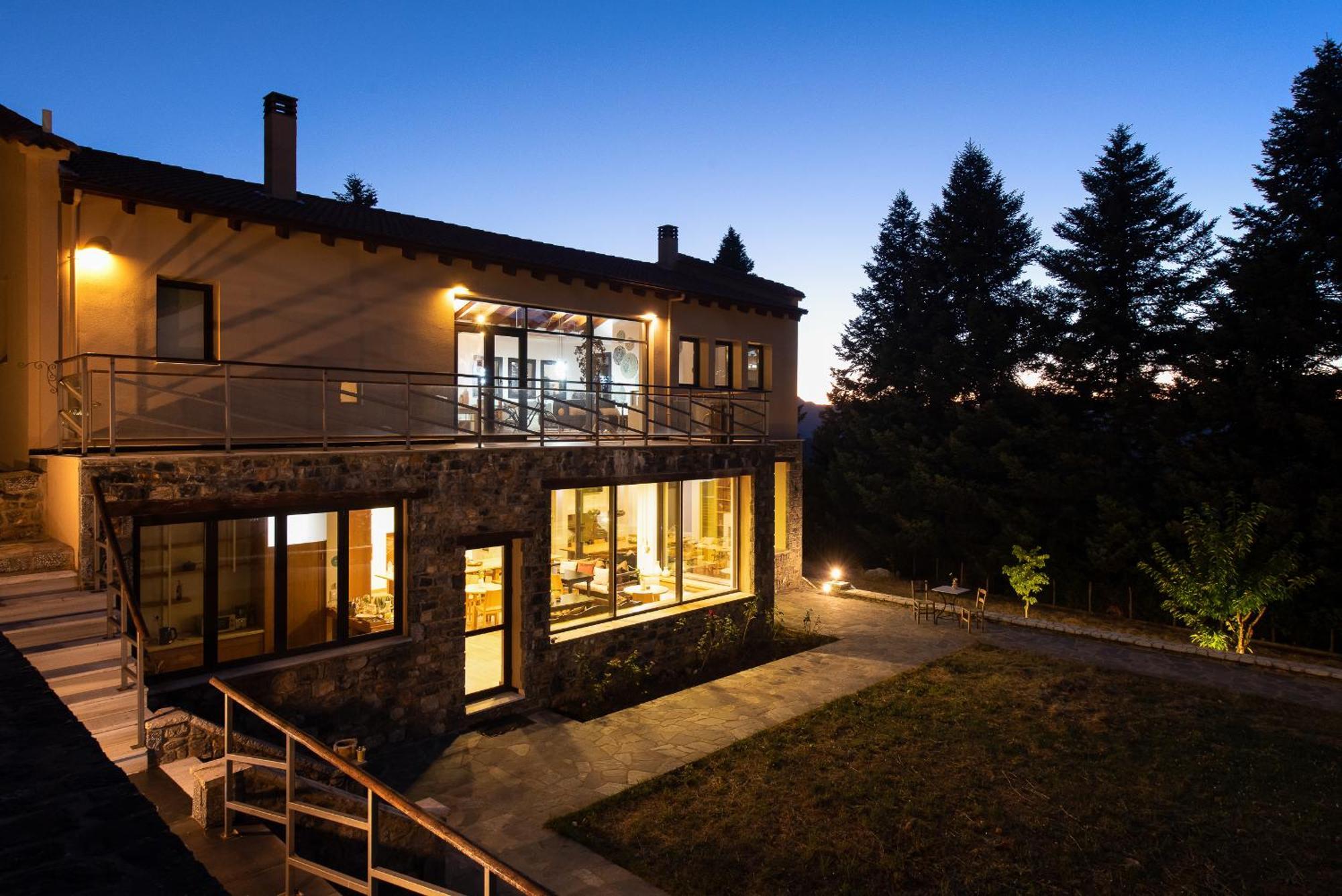 Natura Hotel Vitina Buitenkant foto