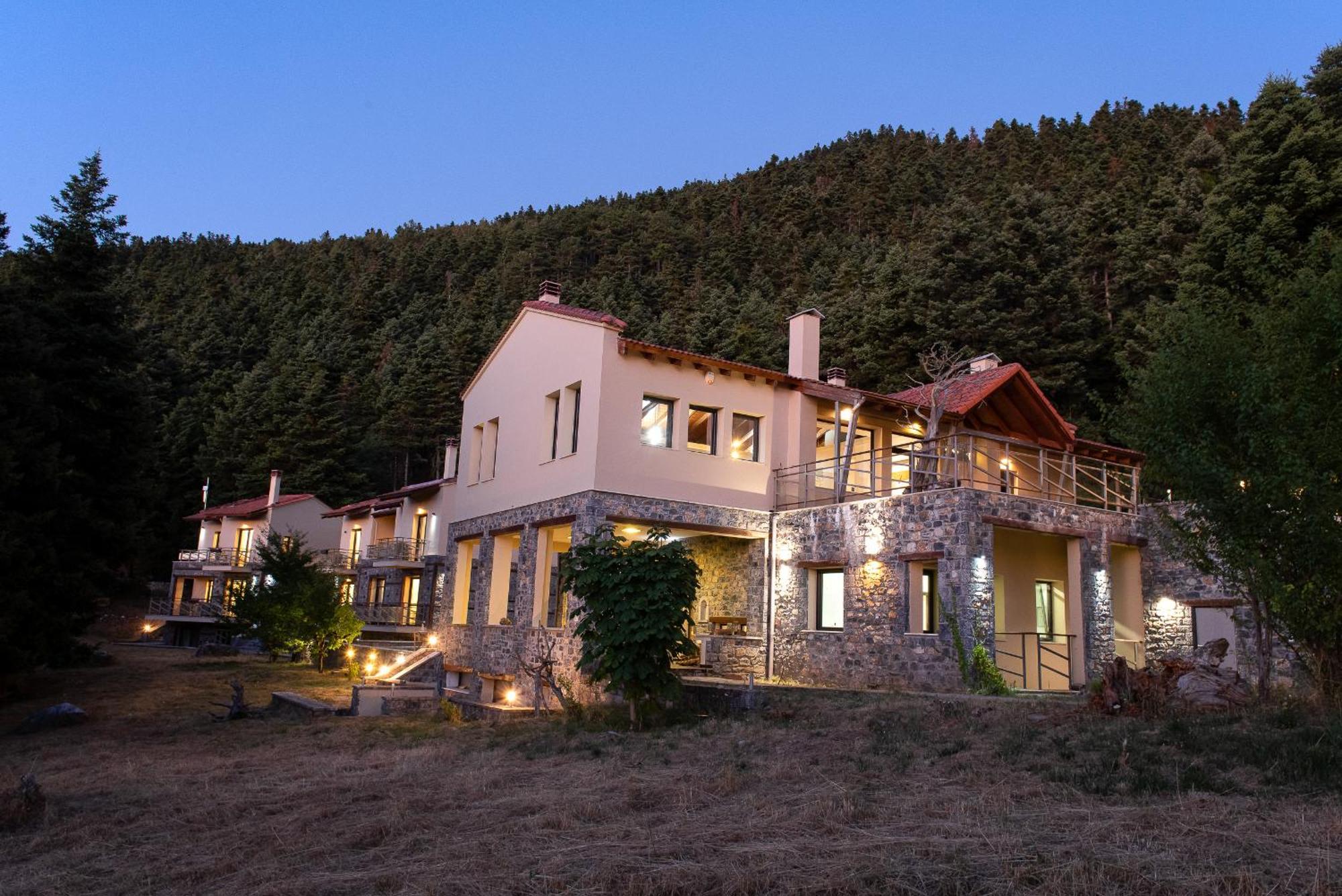 Natura Hotel Vitina Buitenkant foto